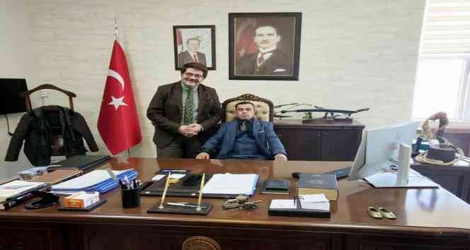 Down sendromlu Kemal, kaymakam koltuğuna oturdu