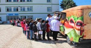 Kantinbüs köy okulları için yollarda