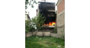 Çıkan Yangında ev kullanılmaz hale geldi