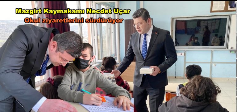 Okul ziyaretlerini sürdüren Mazgirt Kaymakamı Necdet Uçar, öğrencilere kitap hediye etti