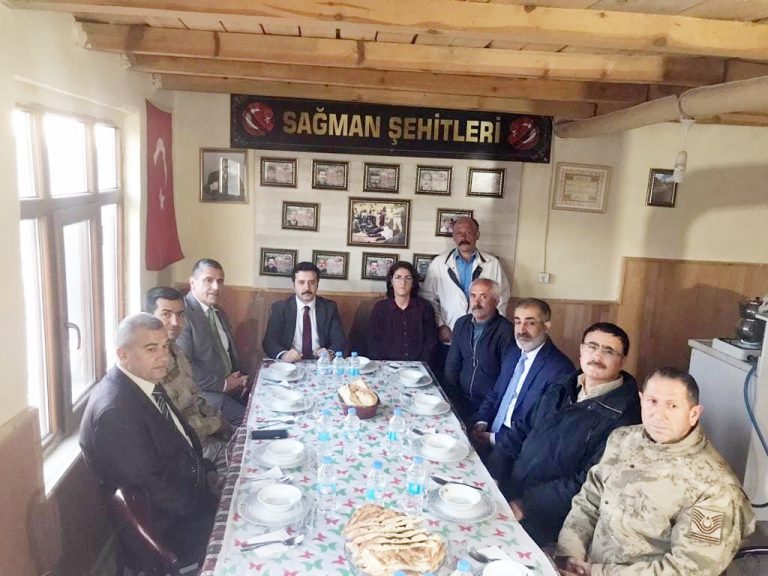 Pertek Kaymakamı Yunus Emre Fırat köy gezilerini sürdürüyor