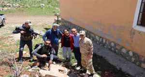 Tunceli’de çalınan koçbaşlı mezar taşı, 6 ay sonra bulunarak müze müdürlüğüne getirildi