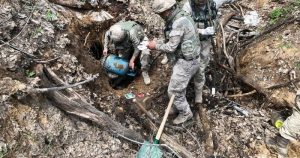 Tunceli’de 4 sığınak içerisinde mühimmat ve yaşam malzemeleri ele geçirildi