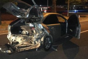 Alkollü sürücü seyir halindeki araca çarpıp kaçtı: 4 yaralı