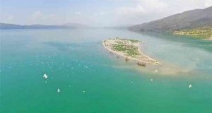 35 dönümlük ada, tavşan ve martılara emanet