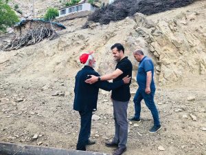 Nazımiye Kaymakamı Uğur Tutkan, Kürekli mezrasında vatandaşlarla bir araya geldi