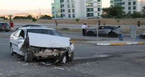 Elazığ’da meydana gelen trafik kazasında 3 kişi yaralandı