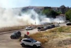 Elazığ’da kurumuş otların bulunduğu alanda korkutan yangın