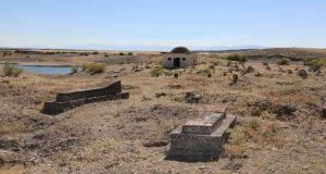 Suların çekilmesiyle Selçuklu ve Osmanlı mezarlıkları ortaya çıktı