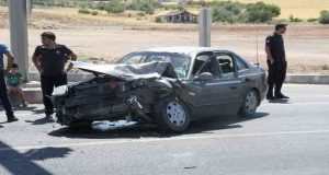 Elazığ’da otomobil kırmızı ışıkta duran araca çarptı.5 yaralı