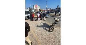 Elazığ’da pikap, motorlu kuryeye çarpıp olay yerinden kaçtı