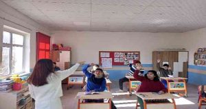 Tunceli Özel Eğitim Meslek Okulu’nda okuyan öğrenciler, ’Bizim Penceremizden’ isimli hikaye kitabı çıkardı