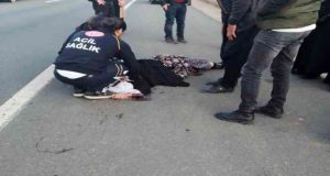 Elazığ’da yolun karşısına geçmeye çalışan kadına otomobil çarptı