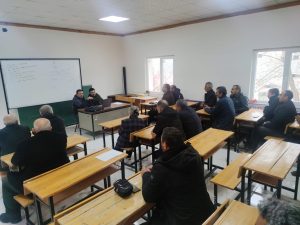 Çemişgezek ilçesinde Aile Okulu Projesi kapsamında muhtarlara eğitimler verildi