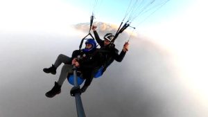 Siste kaybolan Hazar Gölü, yamaç paraşütçüleri tarafından havadan görüntülendi