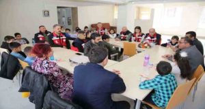 Tunceli’de öğrenciler MEB-AKUB ekibiyle bir araya geldi