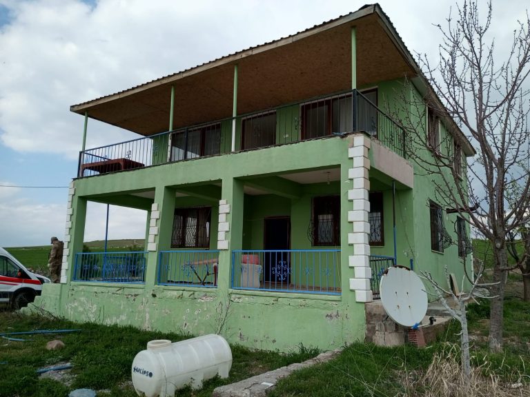 Çemişgezek ilçesinde 50 yaşındaki adam evinde ölü bulundu