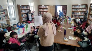 Çemişgezek ilçesinde okul öncesi öğrencileri ilk kez kütüphaneyle tanıştı