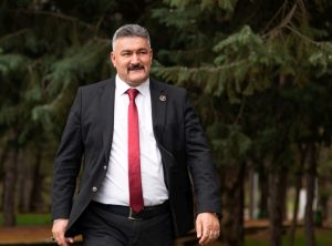 Sivas’a Büyük Birlik Partisi’nden Sürpriz Aday Adayı