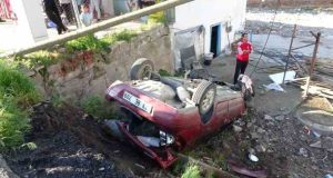 Elazığ’da otomobilin bahçeye uçması sonucu 2’si çocuk 5 kişi yaralandı
