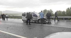 Elazığ – Pertek karayolunda trafik kazası: 2 yaralı