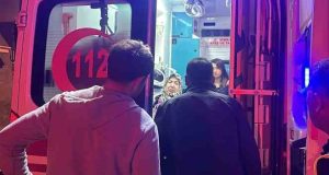 Elazığ’da kapkaççı, yaşlı depremzedeyi yerde sürükleyip 1 milyon liralık altınını çaldı