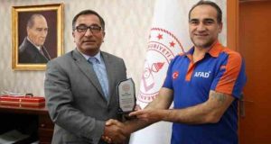 AFAD Personeline Plaket Verildi