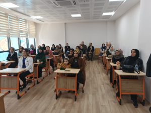 <strong>Tuhafiyeciler ve Konfeksiyoncular Odasından Üyelerine E- Ticaret Eğitimi</strong>