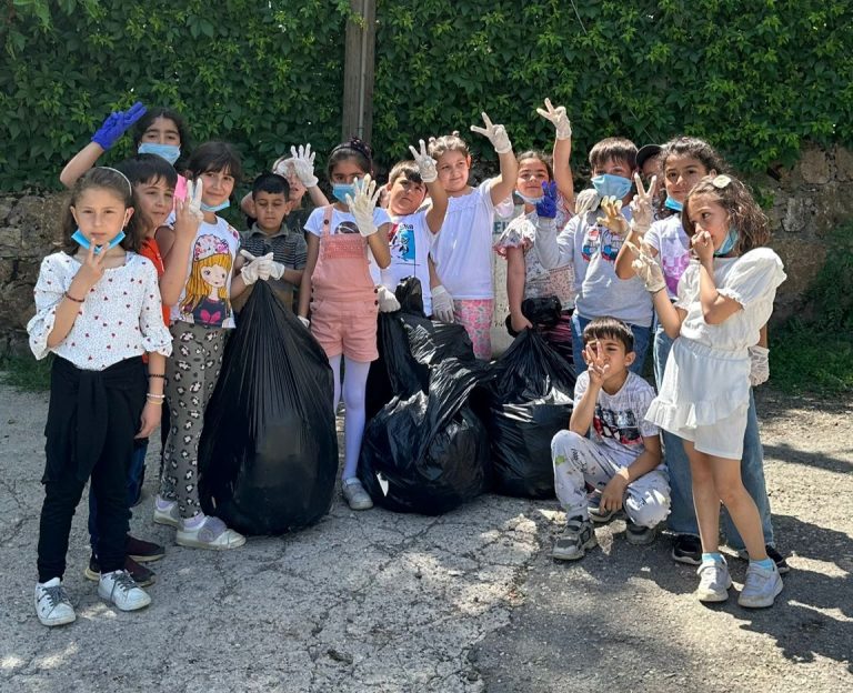 Diyap Ağa İlkokulu öğrencileri çevre temizliği yaptı