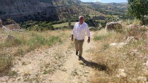 Çemişgezek’te kurbanlık koyun bayram sabahı kaçtı: Sahibi 3 gündür arazi arazi dolaşıp onu arıyor