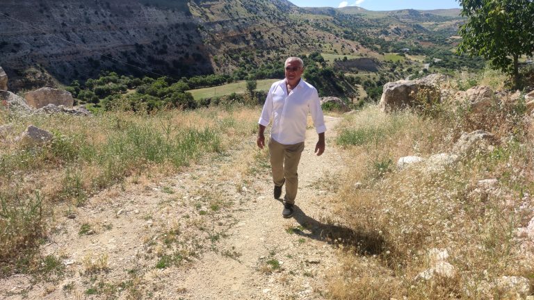 Çemişgezek’te kurbanlık koyun bayram sabahı kaçtı: Sahibi 3 gündür arazi arazi dolaşıp onu arıyor