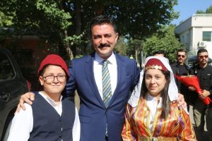 Göreve Başlayan Tunceli Valisi Bülent Tekbıyıkoğlu: “Çiçek göndermeyin, depremden etkilenen bölgelere yardım edin”