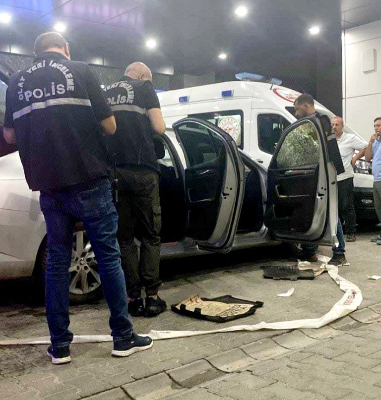 Önce silahla başından vurdu ardından araçla hastaneye götürdü