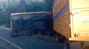 Elazığ’da biçerdöver ile traktör çarpıştı: 2 yaralı