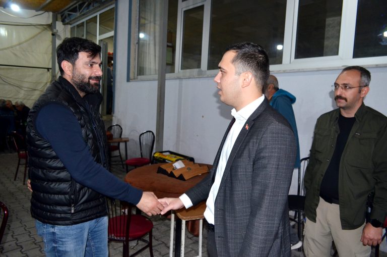 Çemişgezek Kaymakamı Cüneyt Zor ilçe esnafını ziyaret etti