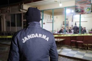 Elazığ’da bir çay ocağına silahlı saldırı sonucu 3 kişi yaralandı