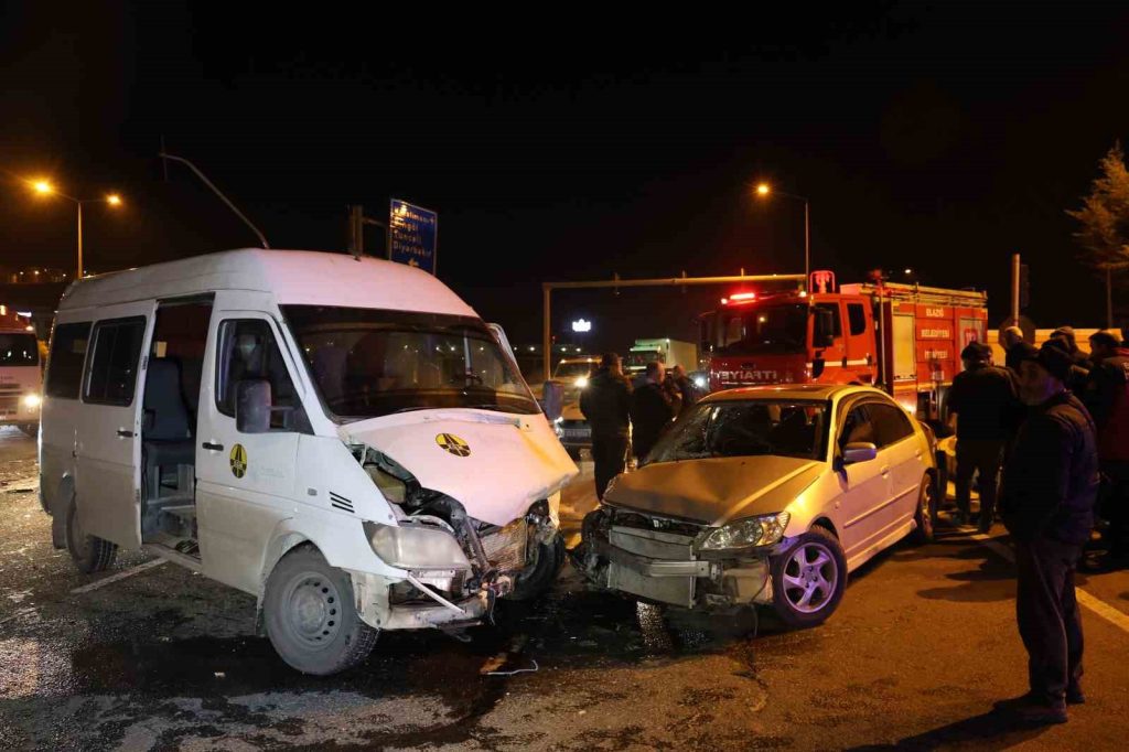 Elazığ’da meydana gelen trafik kazasında 5 kişi yaralandı