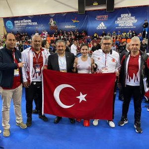 İsrailli rakibini yenen Tuncelili Boksör, dünya şampiyonu oldu