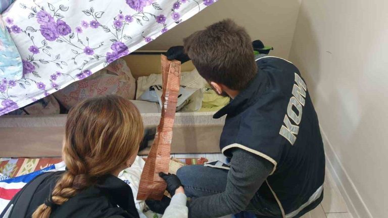 Tunceli’de 51 adet tarihi eser niteliği taşıyan obje ele geçirildi