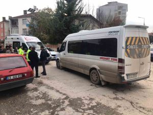 Elazığ’da minibüsün çarptığı 2 çocuk yaralandı