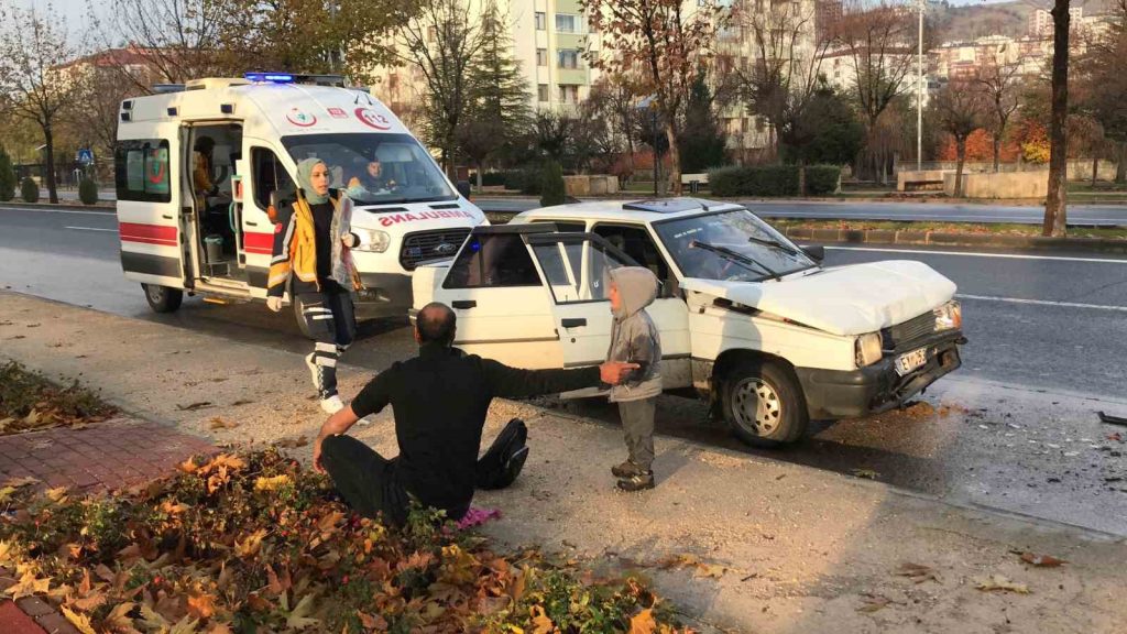 Elazığ’da meydana gelen trafik kazasında 4 kişi yaralandı