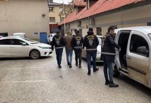 Tunceli’de mobil bankacılık hesabını kopyalayan dolandırıcılara operasyon