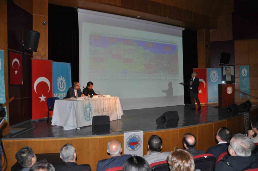 Tunceli’de “Deprem Dirençliliği Paneli” düzenlendi