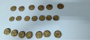 Elazığ’da tarihi eser kaçakçılığı operasyonu: Roma dönemine ait sikke ve heykel ele geçirildi