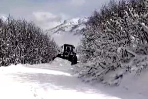 Tunceli’de karla kaplı 21 köy yolunun ulaşıma açılması için çalışmalar başlatıldı