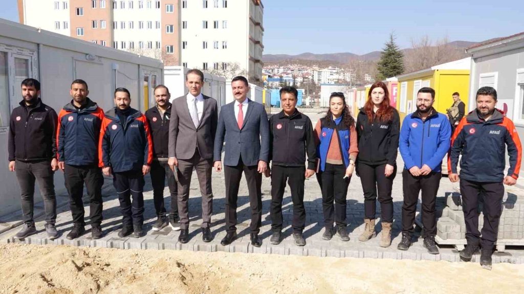 Tunceli Valisi Tekbıyıkoğlu: “Deprem olmadan yapılabilecek her şeyi düşünüp değerlendirmeye çalışıyoruz”