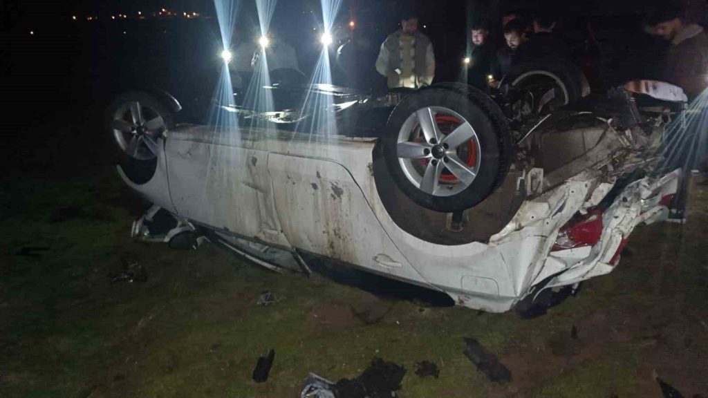Elazığ’da otomobil takla attı: 2 kişi yaralandı