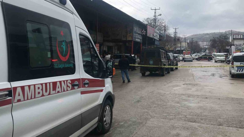 Dur ihtarına uymadı, başına silah dayadı: İkna çalışmaları sürüyor