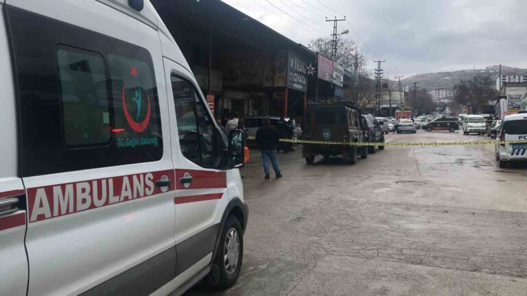 Dur ihtarına uymadı, başına silah dayadı: İkna çalışmaları sürüyor