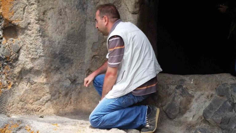 Tunceli’de, iki kale yerleşimi ve iki açık hava tapınak keşfedildi